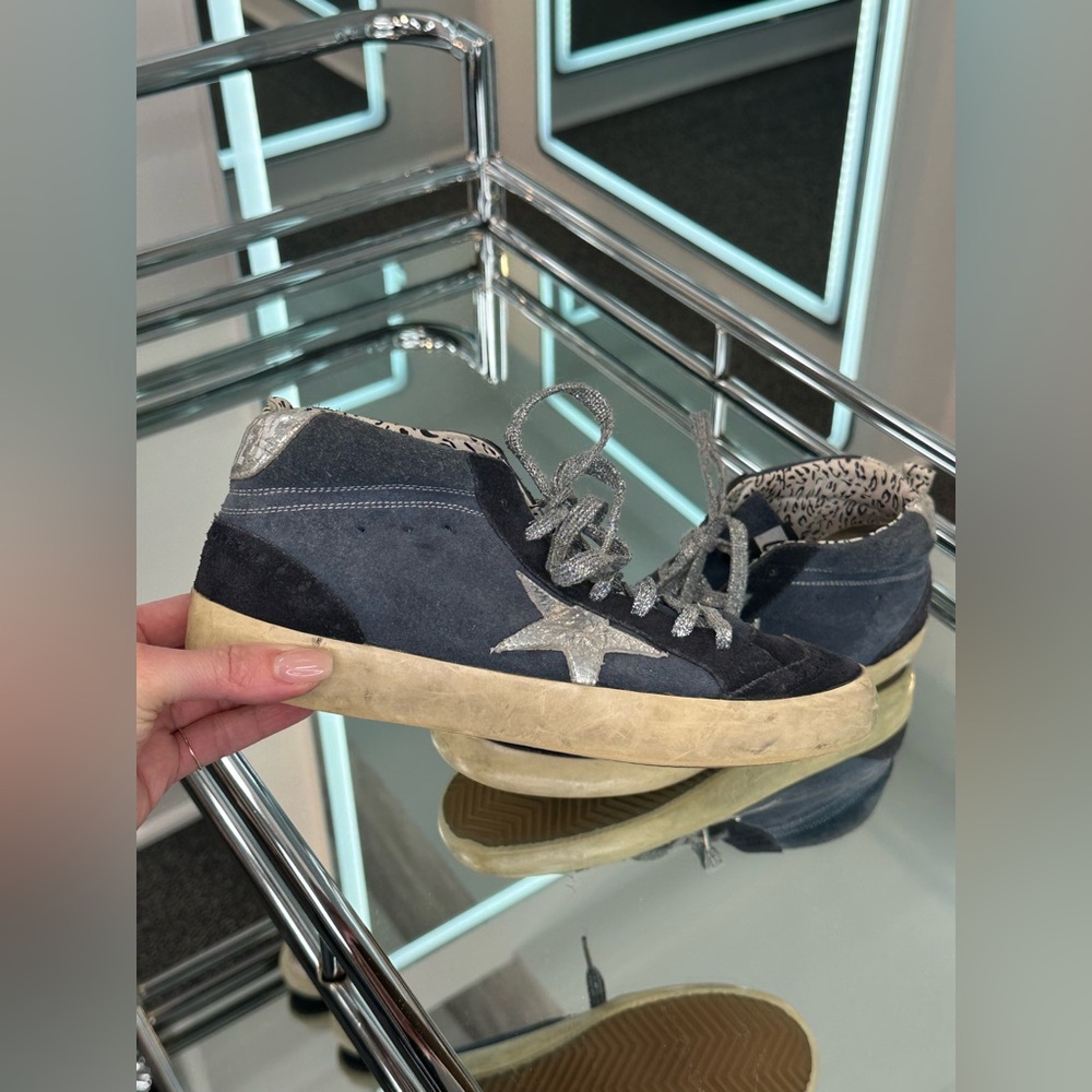 Golden Goose Sneakers - Picture 5 of 5
